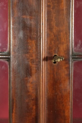 Englisch-Vitrine