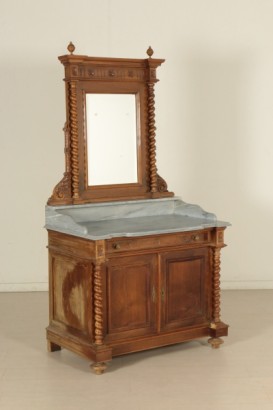 Toilette avec miroir