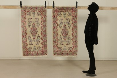 antiquariato, antichità, tappeto antico, tappeto Kirman, tappeto Iran, tappeto iraniano, coppia di tappeti, coppia di tappeti Kirman Iran, #dimanoinmano, #antiquariato, #antichità, #tappetoantico, #tappetoKirman, #tappetoIraniano, #tappetoIran