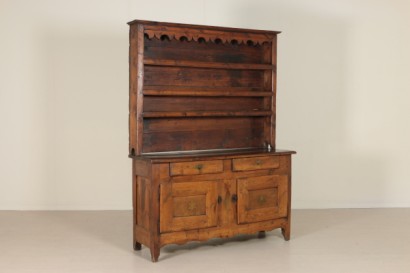 Credenza con piattaia