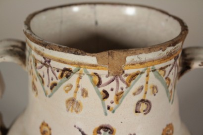 Detalle de Jarrón de mayólica