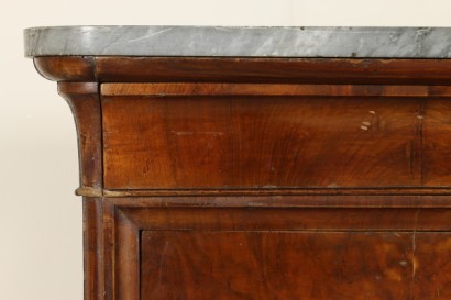 Particolare ripiano Coppia comò