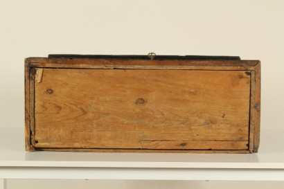 Particolare sotto Stipo ebanizzato