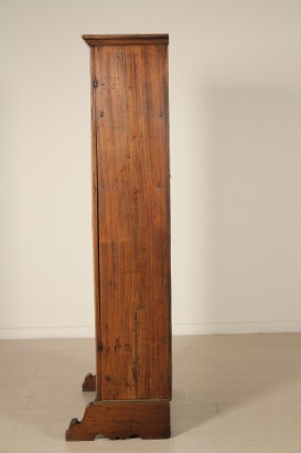 Particolare lato Piccola dispensa