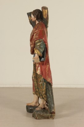 Estatua de madera policromada particular