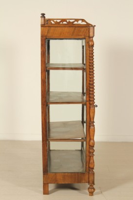 Particolare lato Piccola vetrina Luigi Filippo