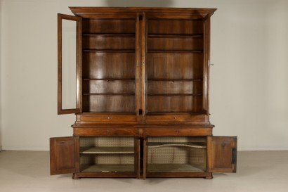 Particolare ante aperte Libreria quattro ante