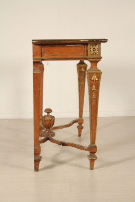 Vista laterale Consolle stile neoclassico