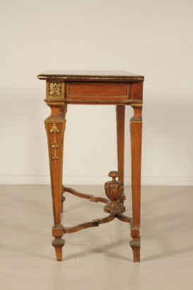 Vista laterale Consolle stile neoclassico