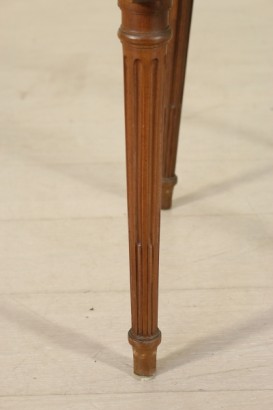 Particolare gamba Poltrona Neoclassica