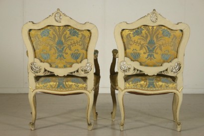 Par de sillones retro particular de sillones, puff y silla