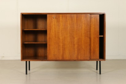 Armoire avec portes ouvertes ISA