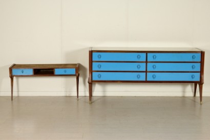 50 ans avec table de chevet commode