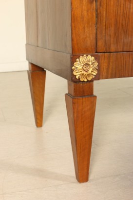 Drei Schubkästen Kommode