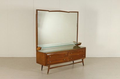 Une commode de 40-50 ans