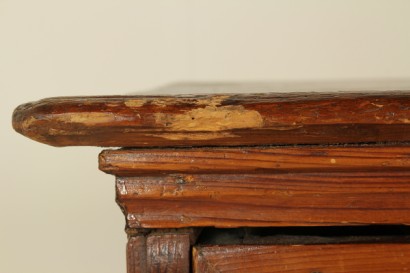 Particolare ripiano Canterano abete