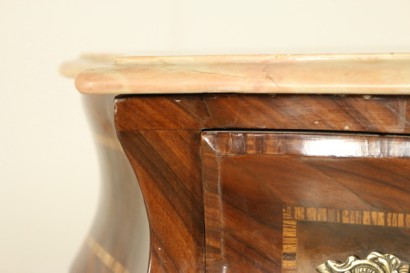 Coppia comodini particolare