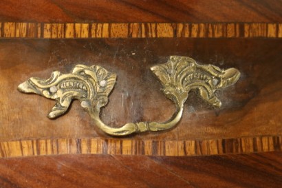 Coppia comodini particolare maniglia