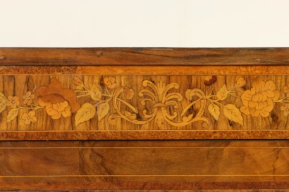 Servante intarsiata particolare