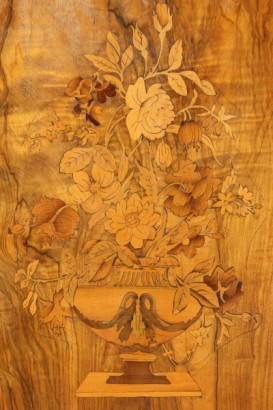 Servante intarsiata particolare