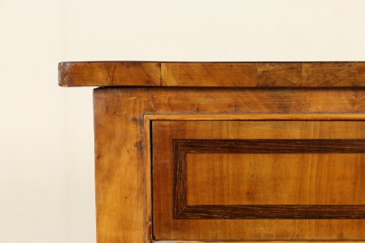 Cassettone Neoclassico toscano particolare