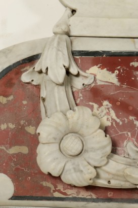 Wall fountain floral detail