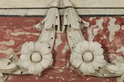 Wall fountain floral detail
