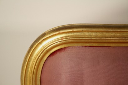 Letto matrimoniale dorato particolare
