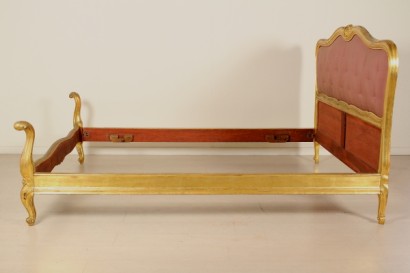 Letto matrimoniale dorato lato