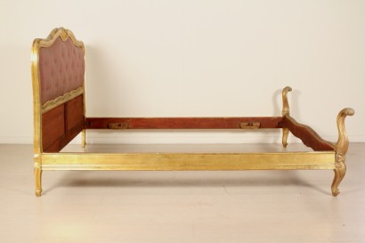 Letto matrimoniale dorato lato