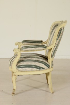 Poltrona in stile lato