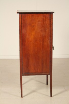 Lateral del gabinete de la libertad