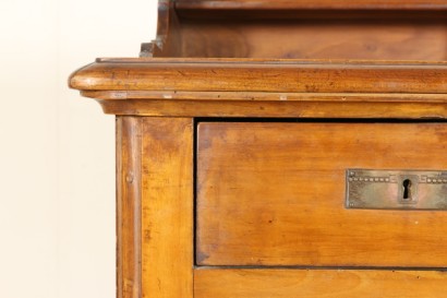 Scrittoio da centro particolare