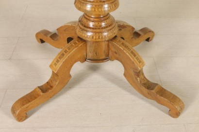 Particolare piede Tavolino Rolo