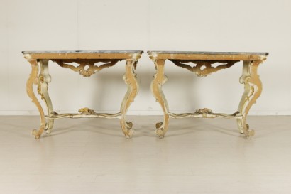 Retro Couple marches console