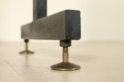 années 50-60 pieds de l’armoire