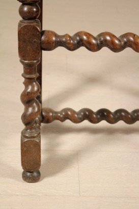 Spool chair legs