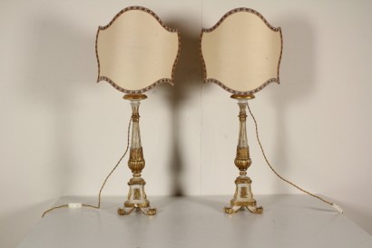 Coppia di torcieri in legno,adattati a base per lampade.