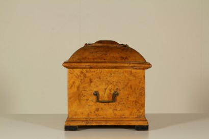 Bruyere-Holz-Box, Seite
