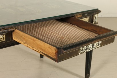 Escritorio con intarsia, cajón