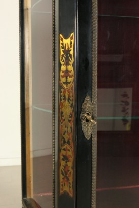 Vitrina de estilo Boulle particular