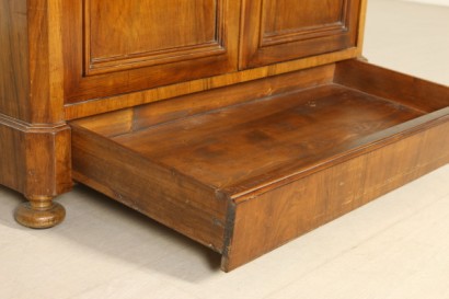 Bestimmten Schrank Nussbaum Schritt 800