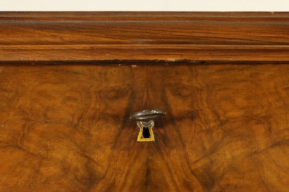Bestimmten Schrank Nussbaum Schritt 800