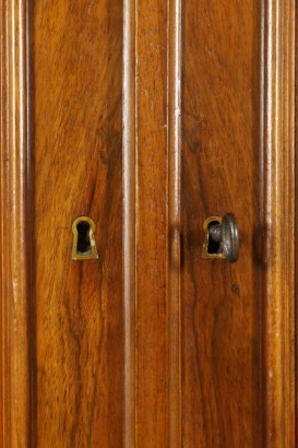 Bestimmten Schrank Nussbaum Schritt 800