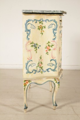 Credenza dipinta - vista fianco destro