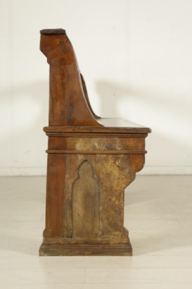 Antikes Holz Bank-Ansicht rechts