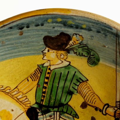 Plato de Montelupo, Arlequín-detalle