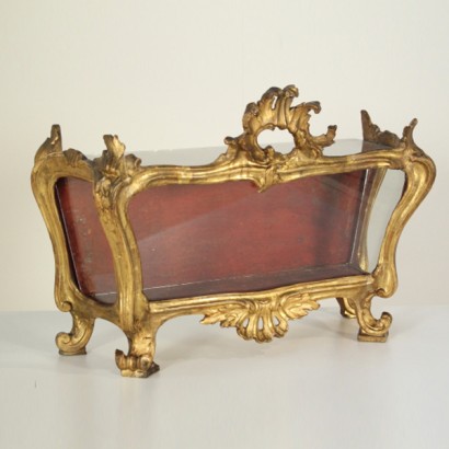 Geschnitzten und vergoldeten Schrein