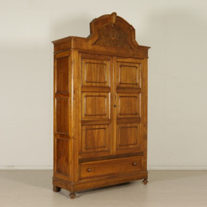 2-türigen Kleiderschrank in Nussbaum
