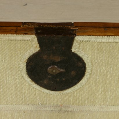 Nussbaum Kommode-detail